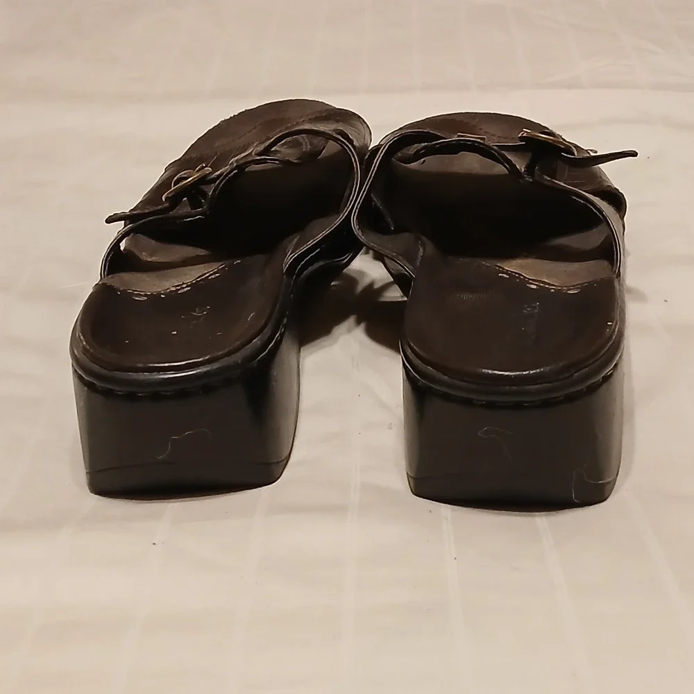 Clarks Women Dark Brown Faux Croc Wedge Sandals Comfort Fuzzy Lined Size Unknown